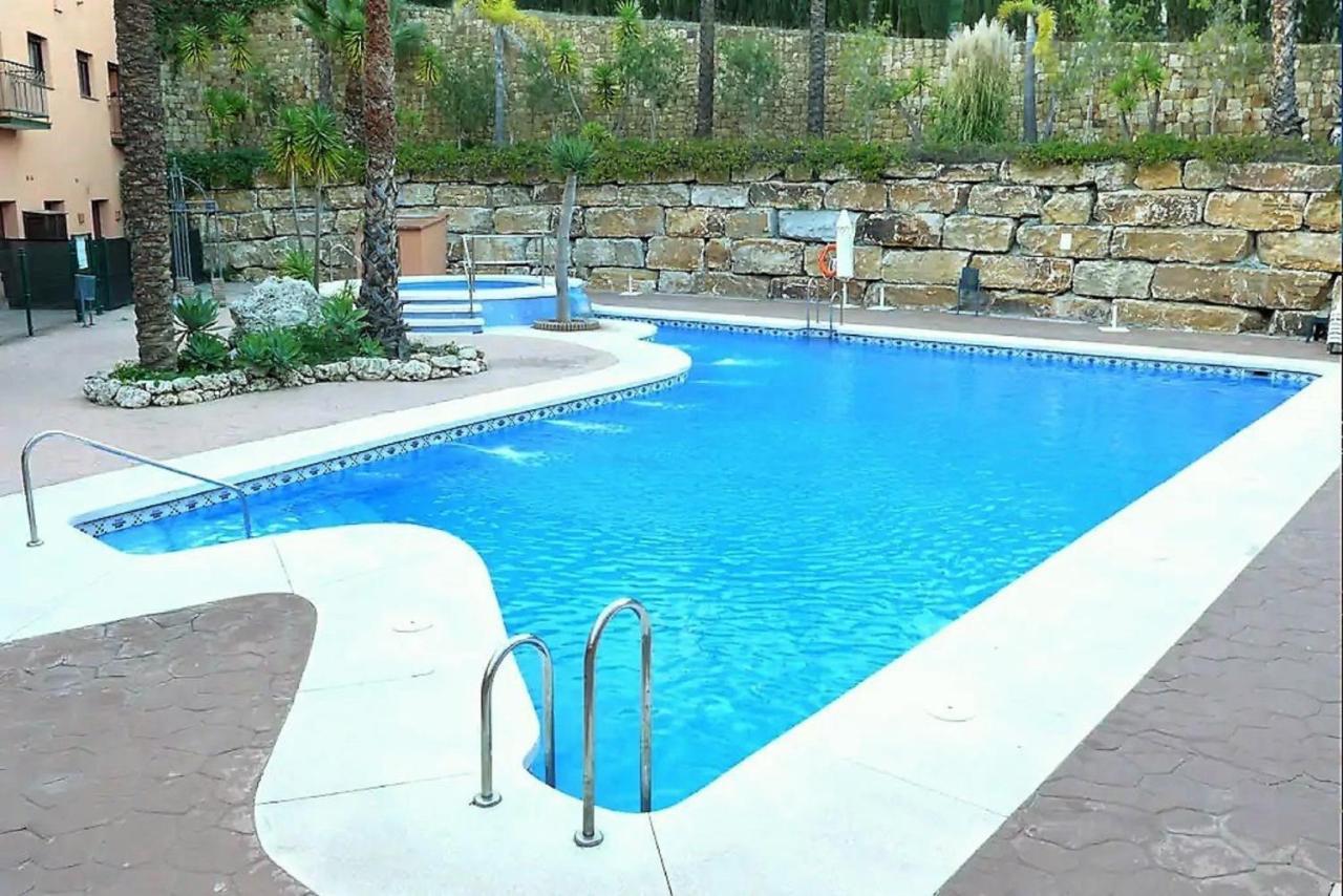 Elegant 2Br Apartment Puerto Banus Marbella Just 12 Minutes Away By G00Giemaps Estepona Exteriör bild