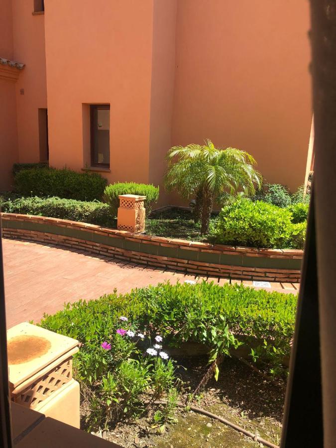 Elegant 2Br Apartment Puerto Banus Marbella Just 12 Minutes Away By G00Giemaps Estepona Exteriör bild